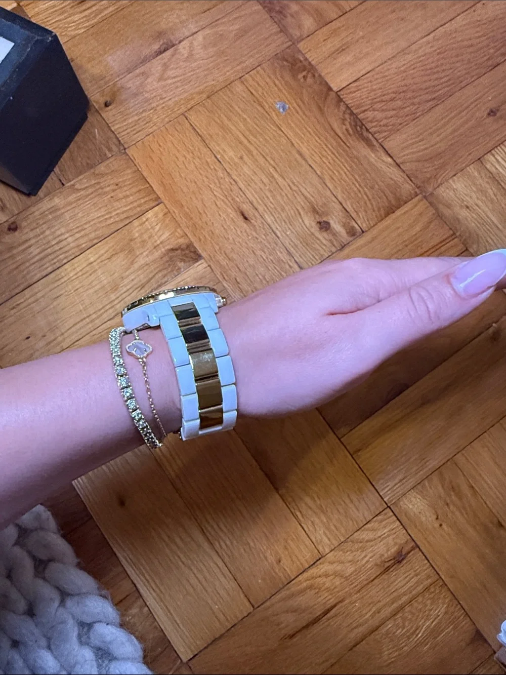 Michael Kors White and Gold Crystal Bezel Women's Watch